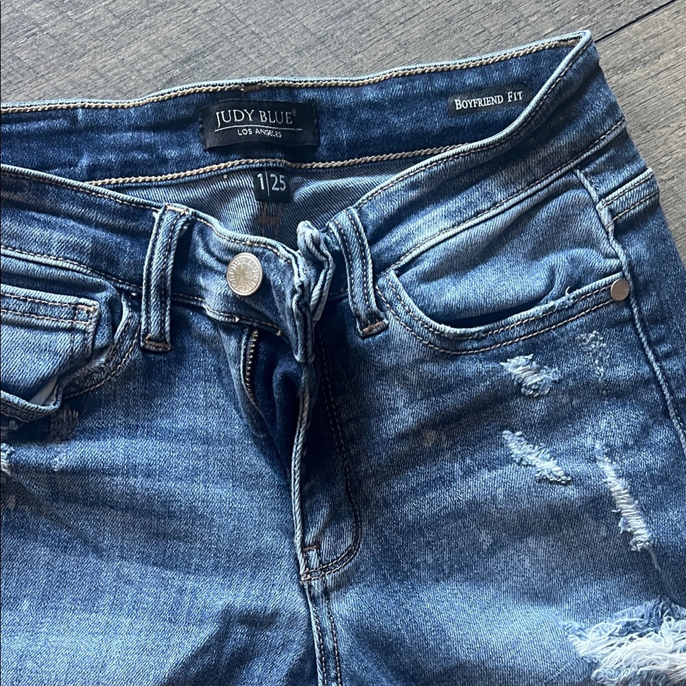 Judy Blue Distressed Denim Boyfriend Jeans